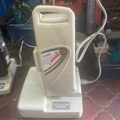バッテリーと充電機セット