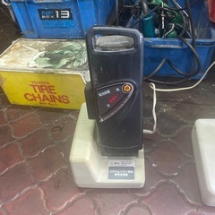 バッテリーと充電機セット