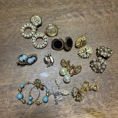 イヤリング、指輪、ブレスレット