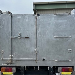 日野　トラックの画像