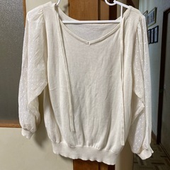 薄着、長袖ブラウス