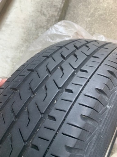 ハイエース　タイヤ　ホイール