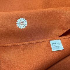 叙勲記念品菓子用化粧箱＋風呂敷 a set of boxes and wrapping cloth with chrysanthemum crestの画像