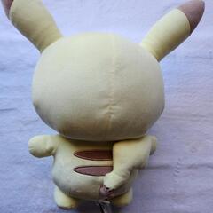 　ポケモン　ピカチュウぬいぐるみの画像