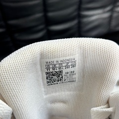 【美品】adidasスニーカー 29cm【7】の画像