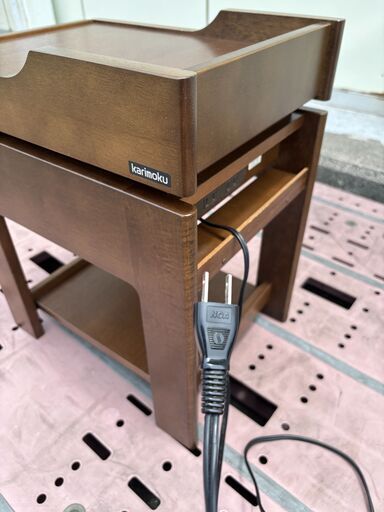 中古品　カリモク　サイドキャビネット　ナイトテーブル　花台　電話台