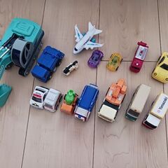 ミニカーおもちゃいろいろ