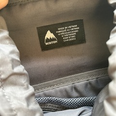BURTON紺色リュックの画像