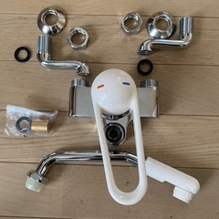 KAKUDAI 1822V シングルレバー混合栓の画像