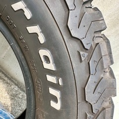 【取引中】
BF Goodrich All-Terrain KO2 タイヤのみ4本 の画像