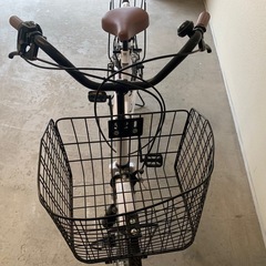 自転車　ホワイト　26インチ　6段ギア　サントラスト　dixhuitの画像