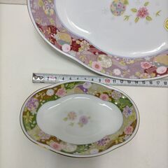 【新品、未使用】　中村勘三郎監修　花柄皿セット　華ちりめん　皿セット 大皿1枚小皿5枚 電子レンジOK 　20250516-9Y  電子レンジOK の画像
