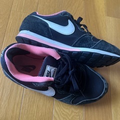 NIKE  24㎝