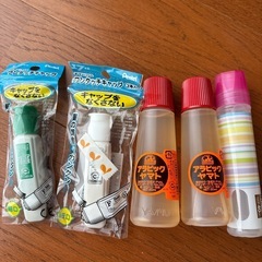 クレヨン・色鉛筆・赤青鉛筆・絵の具・のりの画像