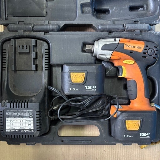 パワフルインパクトレンチ ／電動インパクトレンチ／TechnoGear／TGIC100-13 ／バッテリー×2／充電器付／取扱説明書付