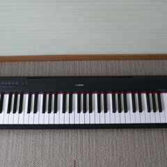 Yamaha piaggero NP-12B ブラック 61鍵 スタンド付き　2019年式の画像