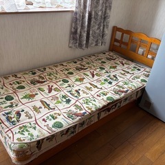 ベッドほしいかた！