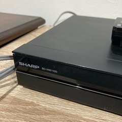 【ジモティー割】SHARP 2017年製 ブルーレイディスクレコーダー BD-NW1100（ID950）の画像