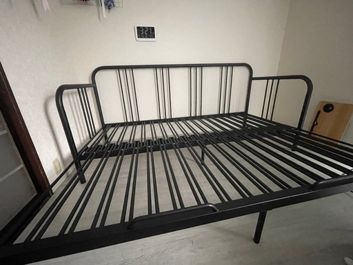 IKEA ベッド　大まかに解体済み