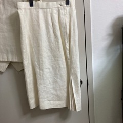 昭和な白のサマースーツの画像
