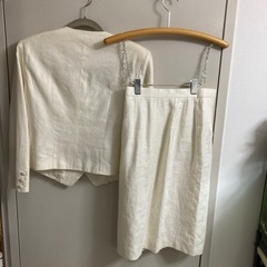 昭和な白のサマースーツの画像