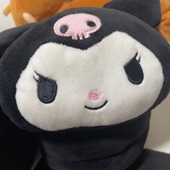 お話し中です(๑˃̵ᴗ˂̵)クロミちゃん💀スリッパ♡ルームシューズの画像