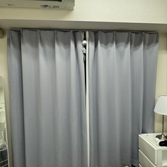 グレーカーテン