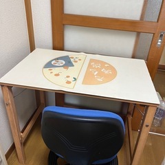 【無料】小型キャビネット。テーブルと椅子を出品します！