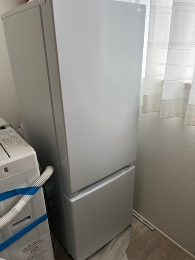 2ドア冷蔵庫（179L）