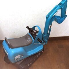(予約済)■足けり乗用玩具 マイクロショベルカー★KOMATSU コマツ PC０１ ケンケンキッキ★電動でアーム上下・バケット可動 サウンドアクション付◎の画像