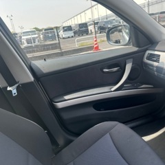BMW 320i 2010の画像