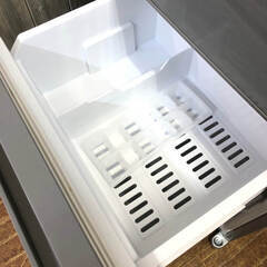 ss7544　アクア 冷蔵庫 126L AQR-13H(S) ブラッシュシルバー 2ドア AQUA 冷凍冷蔵庫 右開き 単身向け 一人暮らし コンパクト スリム 耐熱トップテーブル 冷蔵庫 中古の画像