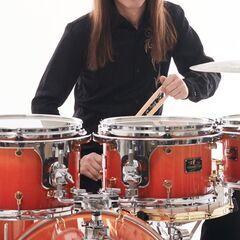 ５/２１(水)KAWAMURA BANDのドラマーがゲストにて、８０年代をテーマにしたliveバーにて昭和歌謡の生演奏をしてます♪ - 福岡市
