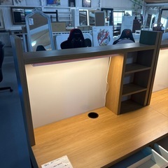 デスクセット　IKEA チェア付きの画像