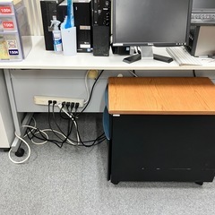 白いデスク折りたたみ　オフィス