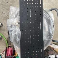 デスクパネルとLEDデスクライトの画像