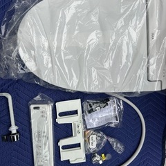 ウォシュレット新古品(※LIXILなので商品名はシャワー便座ですが)