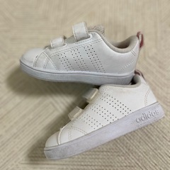 adidas くつ　13cm ストライプの画像