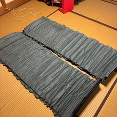 エアーマット　2個セット　連結可能　車中泊等にの画像