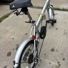 折りたたみ自転車の画像