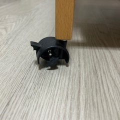 木製ベビーベッドの画像