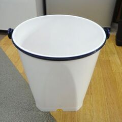 西岡店 小型洗濯機 バケウォッシャー TOM-12 0.6kg シービージャパン 2016年製 バケツ型の画像