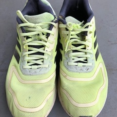 adidasスニーカー