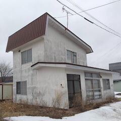 北海道北見市にある2階建てと平屋の2棟、セット売りします - 北見市