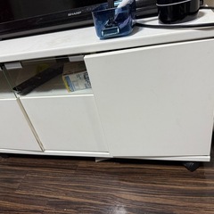 テレビ台無料！