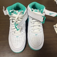 ナイキエアフォースワンミッド07の画像