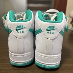 ナイキエアフォースワンミッド07の画像