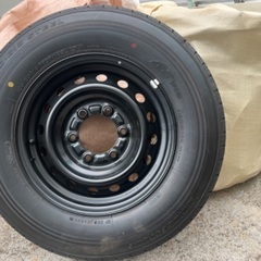195/80R15 107/105 LT ブリヂストン  トヨタ ハイエース  スチールホイール付き の画像