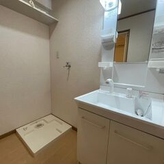 ✨【駐車場込み＆ネット無料！】人気の上津エリアで快適一人暮らしス...