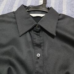 美品♦️黒のブラウス　１１号の画像